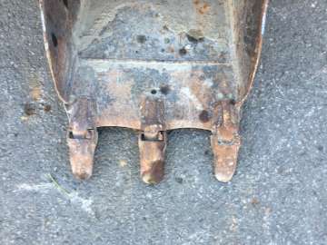 Godet Tranchee VOLVO 360mm - Pelles 2,5 Tonnes d'occasion
