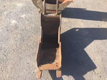 Godet Tranchee KUBOTA KX 91-3 - 260mm - Axes 40mm d'occasion