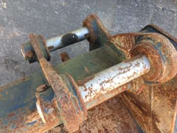 Godet Terrassement HYUNDAI Robex 55-7 - 700mm - Axes 45mm d'occasion