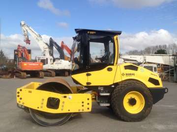 Single Drum Rollers BOMAG BW177 DH-5 used