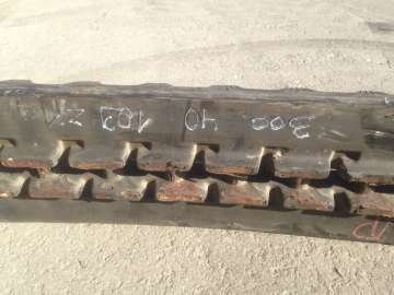 Equipments AUTRE Jeu De 2 Chenilles 300x40x109 used