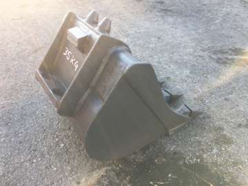 Godet Tranchee VOLVO 390mm - Attache VOLVO 1,5 Tonnes d'occasion