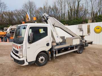 Aerial Platform / Access RENAULT MAXITY used