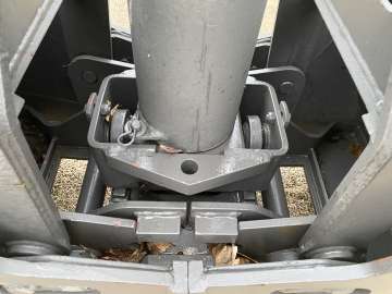 Benne Preneuse AUTRE 650mm - Ouverture 1550mm - 14 / 18 Tonnes d'occasion