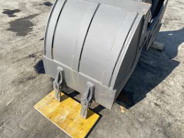 Benne Preneuse AUTRE 650mm - Ouverture 1550mm - 14 / 18 Tonnes d'occasion