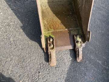 Godet Tranchee AUTRE 300mm - Axes 25mm d'occasion