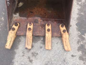 Godet Terrassement AUTRE 430mm - Axes 35mm d'occasion