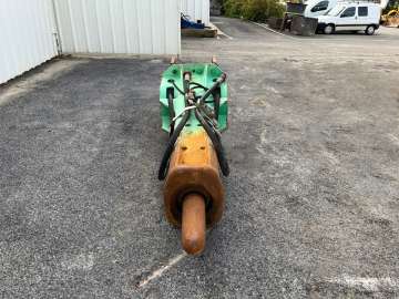 Brise Roches MONTABERT V1800 (20-35 Tonnes) d'occasion