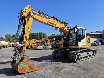 LIEBHERR R920 Compact d'occasion
