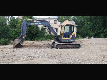 Excavator (Tracked) VOLVO ECR88 PLUS used