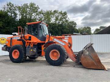 Cargadora De Ruedas DOOSAN DL350-5 de ocasión