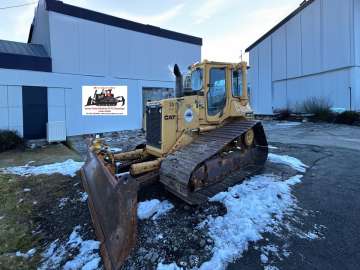 Dozer CATERPILLAR D4H LGP used