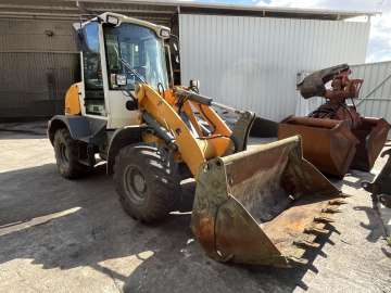 Skid Steer Loader LIEBHERR L509 SPEEDER used