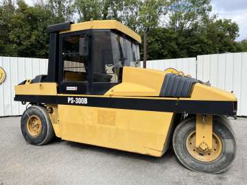 Compacteur à Pneu CATERPILLAR PS300B d'occasion