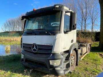 Camião Basculante MERCEDES ANTOS 2543 usadas