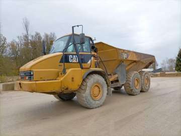 Articulated Dumper CATERPILLAR 730 used