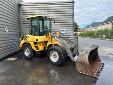 KOMATSU コマツ　SKID STEER LOADER KOMATSU WA75-3 used - Skid Steer Loaders used | Sodineg France