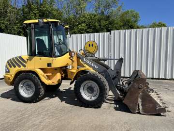 Ładowacz Kompaktowy < 7 Ton VOLVO L30B-Z używane