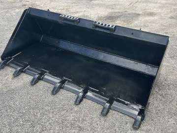 Godet Chargeur BOBCAT 1700mm d'occasion