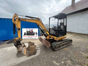 Mini Digger Hitachi Zx22u-2 Clr used - Mini Diggers used