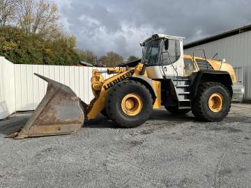 Chargeur Sur Pneus LIEBHERR L576 d'occasion