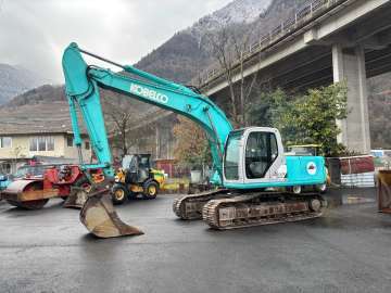 Excavator (Tracked) used for heavy construction, hydraulic