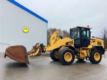 Chargeur Sur Pneus CATERPILLAR 924K d'occasion