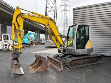 Excavator (tracked) Hitachi Zx135 - Pour Pieces used - Excavators