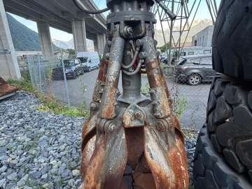 Grapple LIEBHERR Grappin Liebherr GM 65 used