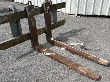 Fourche LIEBHERR 1460mm - 9618816 d'occasion
