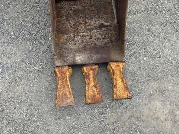 Godet Tranchee CASE Tractopelle - 290mm d'occasion