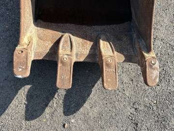 Godet Terrassement AUTRE 580mm - Axes 60mm Soudés d'occasion