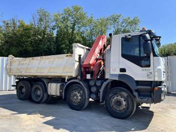 Camion Benne IVECO GRUE TRAKKER 360 8X4 d'occasion