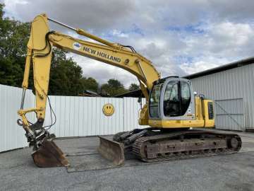 KOBELCO SK235SRNLC-1ES d'occasion