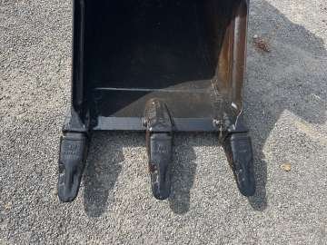 Godet Tranchee JCB 670mm - Pelles 14 T - Axes 65mm d'occasion