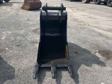 Godet Tranchee JCB 670mm - Pelles 14 T - Axes 65mm d'occasion