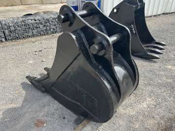 Godet Tranchee JCB 670mm - Pelles 14 T - Axes 65mm d'occasion