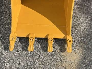 Godet Terrassement CASE 600mm Pour Tractopelles d'occasion