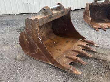 Godet Terrassement LIEBHERR SW48 - 1400mm - à Réparer d'occasion