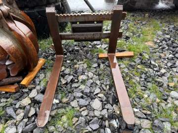 Fourche MECALAC Pour Series 10 / 11 Et 12 d'occasion