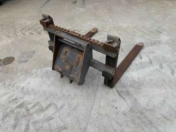 Fourche MECALAC Pour Series 10 / 11 Et 12 - 1200mm d'occasion