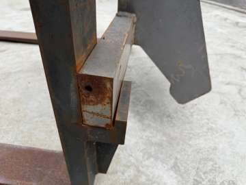 Fourche MECALAC Pour Series 10 / 11 Et 12 - 1200mm d'occasion