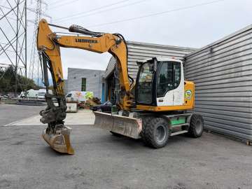Excavator Pe Roți LIEBHERR A 912 COMPACT rulate