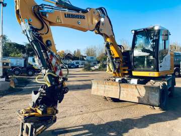 Wheeled Excavator LIEBHERR A 912 COMPACT LITRONIC used