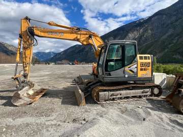 Excavator (Tracked) KATO HD514MR used