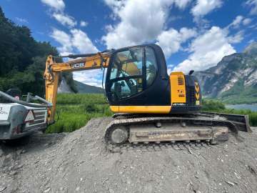 Pelle Sur Chenilles JCB JZ140LC MACHINE SUISSE d'occasion