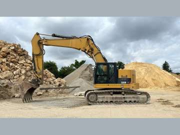 Excavator (Tracked) CATERPILLAR 328D LCR used