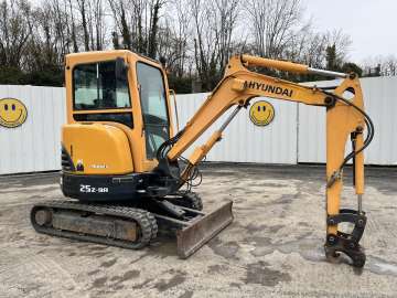 Mini Excavadora HYUNDAI ROBEX25Z-9A de ocasión