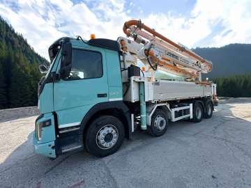 Camion Pompe à Béton VOLVO FMX-500 8X4R MACHINE SUISSE d'occasion