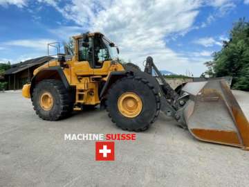 Loader (Wheeled) VOLVO L220H used